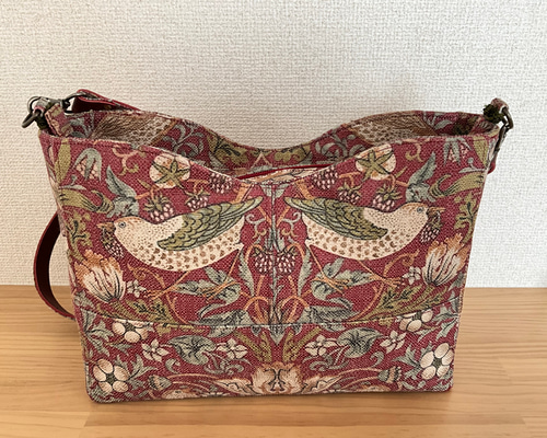 ウイリアムモリス いちご泥棒ショルダーバッグ(スペイン輸入生地