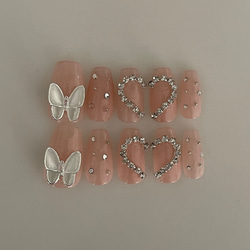 ネイルチップ ピンクネイル ハートネイル 蝶々 量産型 ワンホン 韓国 1枚目の画像