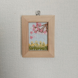 ミニ刺繡フレーム　菜の花と桜の風景 2枚目の画像