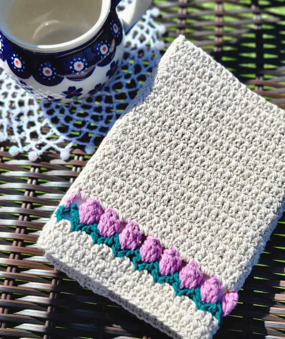 ブックカバー かぎ針編み チューリップ 読書 crochet ブックケース 本カバー 編み物 春ファッション 1枚目の画像