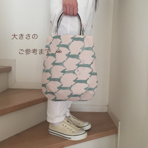 ミナペルホネン　たっぷりマチのタックトートバック　新作anone-anone mina perhonen anone-anone トートバッグ (大サイズ) - ミナ