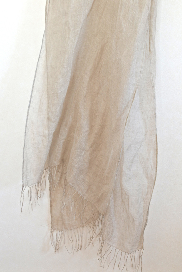 亞麻薄紗披肩...自然米色 第3張的照片
