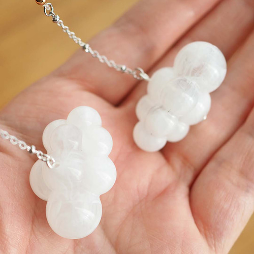 大きなマーブル雲ビーズのピアス ピアス（フック・チェーン） wako