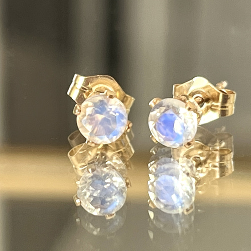 レインボームーンストーン ピアス 14kgf ピアス(スタッド・一粒 レインボームーンストーン ピアス 14kgf ピアス(スタッド・一粒