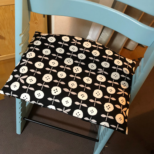 ◻︎nanan☆さま専用 ストッケトリップトラップ 大きい天板クッション◻︎ ♢ストッケ トリップトラップ 大人やおこさま（大きい天板