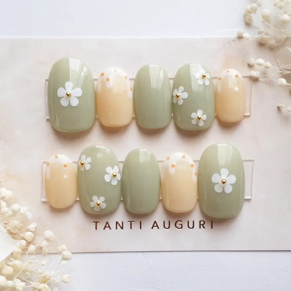 サイズオーダー】レモンのお花とレモンケーキのネイルチップ ネイル 