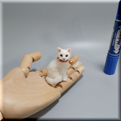 羊毛フェルト　小さな猫　白猫さん　ネコ　ねこ　猫フィギュア 1枚目の画像