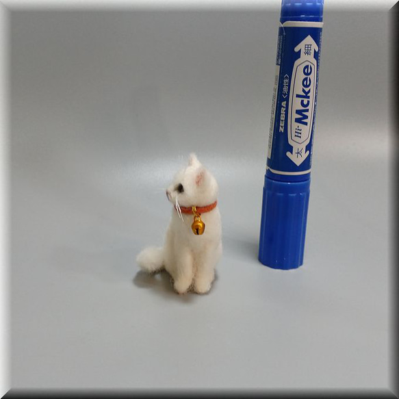 羊毛フェルト　小さな猫　白猫さん　ネコ　ねこ　猫フィギュア 8枚目の画像