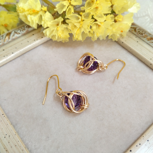 14KGFフックピアス / アメジストのトラップドビーズチェイン