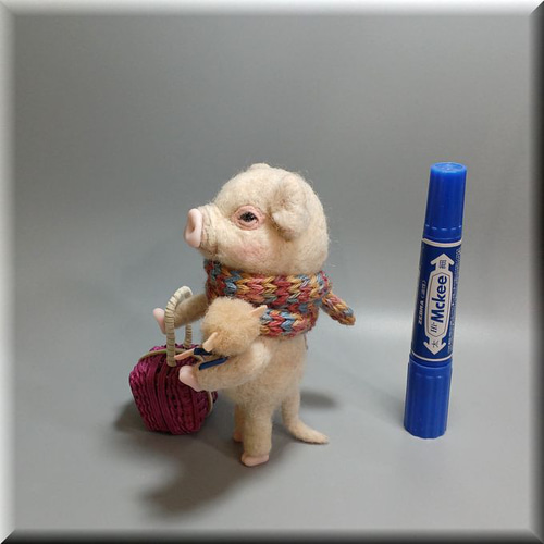 羊毛フェルト 豚 旅ブタさん ぶた ブタ 豚フィギュア 羊毛フェルト