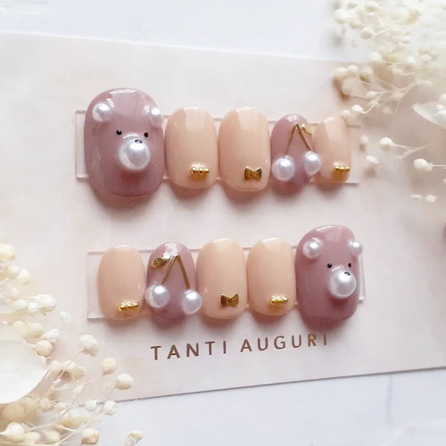 サイズオーダー】パールのくまとチェリーのブラウンネイルチップ