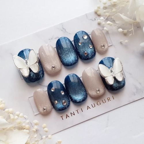 サイズオーダー】白い蝶々のネイビー×ホワイトマグネットネイルチップ