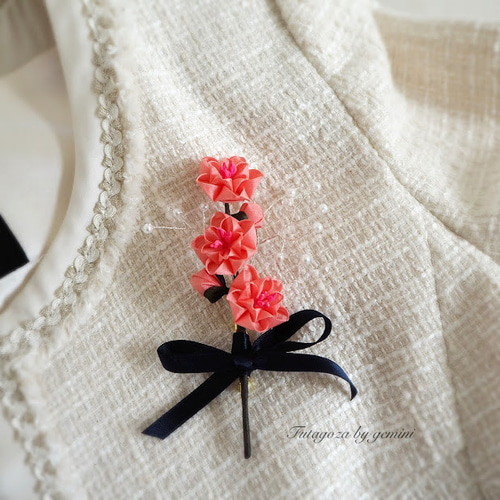 桃の花ブローチフォーマルタイプ 卒業式 入学式 コサージュ ブローチ