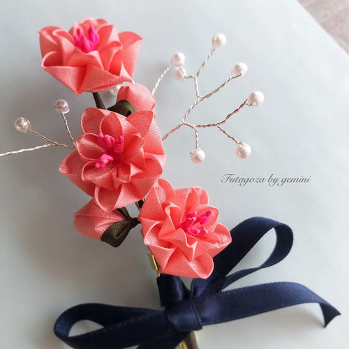 桃の花ブローチフォーマルタイプ 卒業式 入学式 コサージュ ブローチ