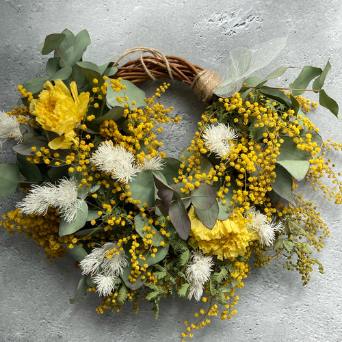 ミモザとラナンキュラスのリース○ドライフラワーリース Natural