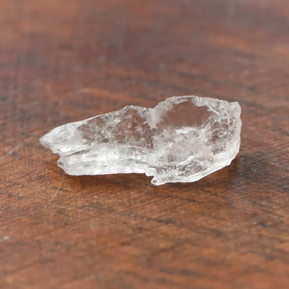 フェナカイト（ロシア・マリシェボ産）P_2356 天然石 サルサパリラ 的