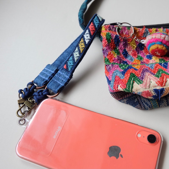Kogin 刺繡手帶 ☺︎ 七彩 Runrun ♬ Candy [智慧型手機 ☺︎ 刺繡] 智慧型手機肩背 ☺︎ 手提風扇 第7張的照片