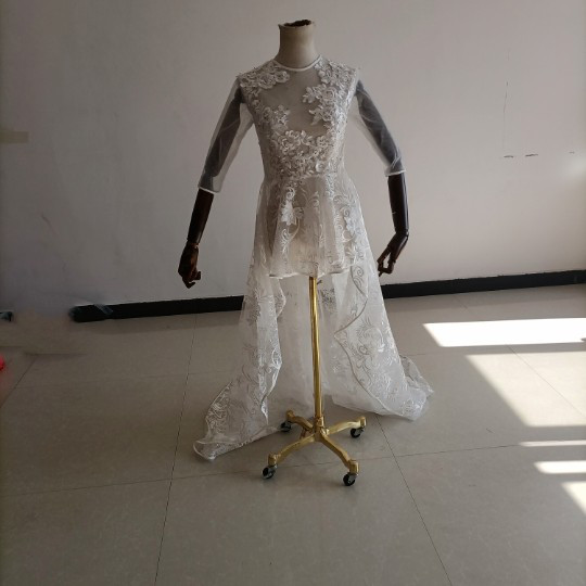 送料無料！憧れのドレス ウエディングドレス 贅沢な小花総レース ショートインロングドレス/結婚式/披露宴