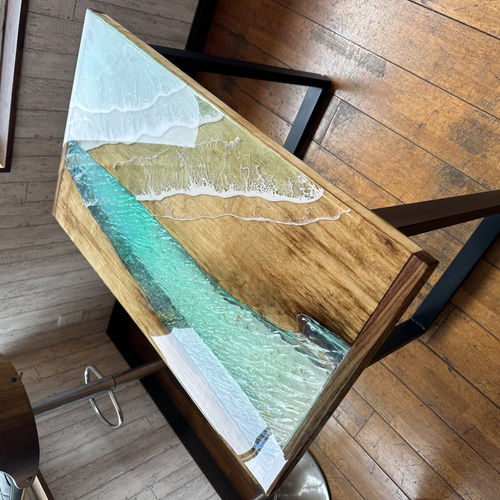 ウッドリバーテーブル タイトプールと波紋 エメラルドブルーの海