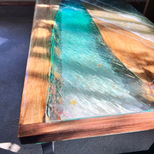 ウッドリバーテーブル タイトプールと波紋 エメラルドブルーの海