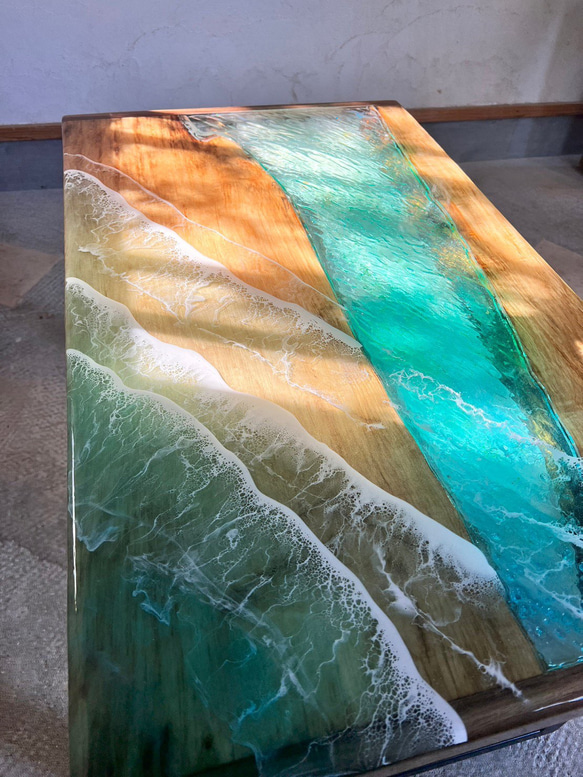 ウッドリバーテーブル タイトプールと波紋 エメラルドブルーの海