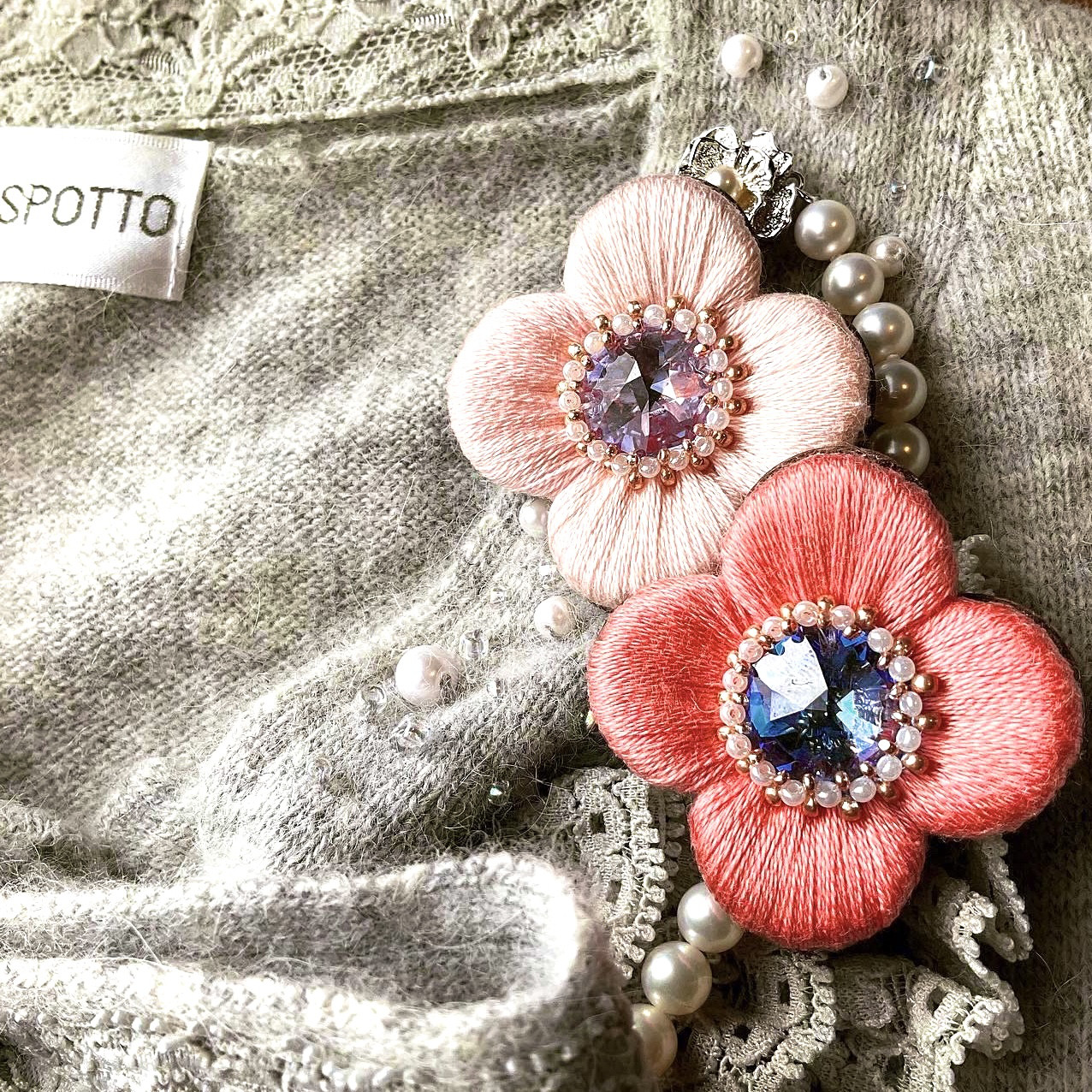 【春のハッピーバッグ】ぷっくり艶めくお花の刺繍ブローチ　桜ピンク2点セット