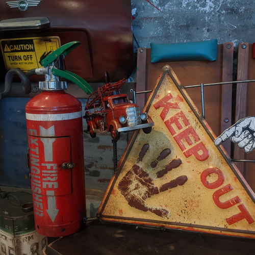 アメリカン ディスプレイスタンド 一体型 サインボード 消火器 消防車模型 アメリカン ディスプレイスタンド 一体型 サインボード 消化器