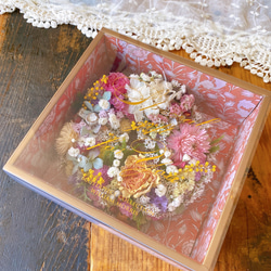 春のフラワーリース　淡色カラー　カスミソウ　ラナンキュラス　ひな祭り　リース　母の日　特別ラッピングボックス 7枚目の画像