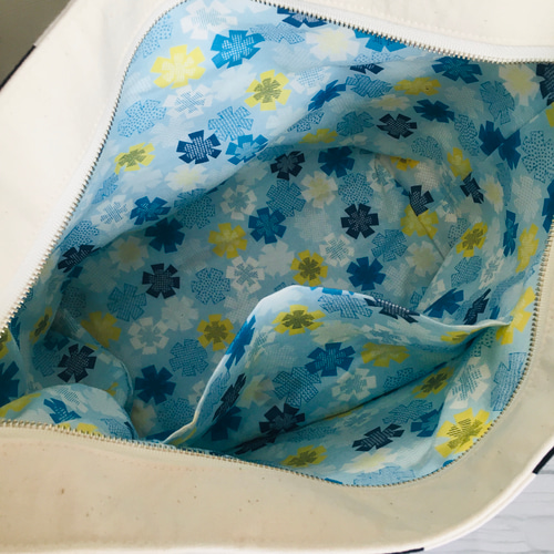 牛柄ホルスタインショルダーバッグ(白/生成り)＊ハンドメイド