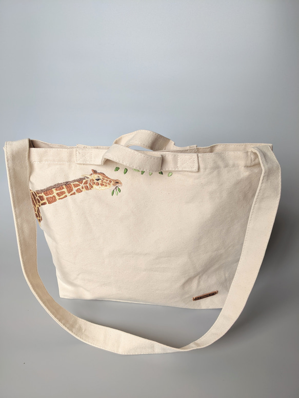 キリンの刺繍ショルダートートバッグ 2枚目の画像