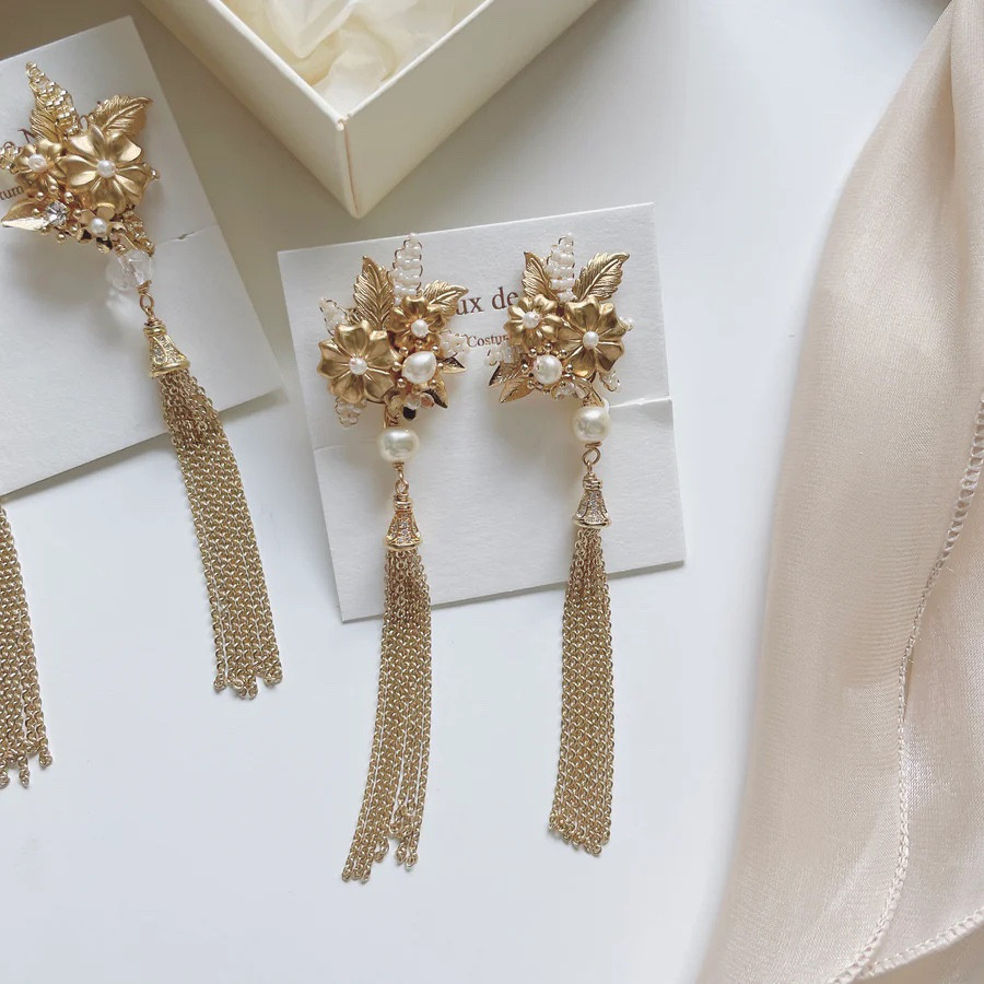 [受注制作] antique flower タッセル イヤリング [ピアス可]