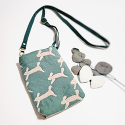 ★aya【スマホショルダー】ミナペルホネン forest tile ミナペルホネン/フォレストタイルネイビー/スマホショルダー - メルカリ