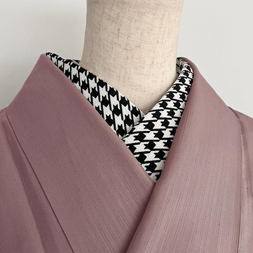 半衿 ちりめん モノトーンの千鳥格子 半衿 縮緬 半襟 白 黒 和装小物