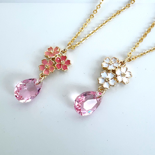 桜の美しいスワロフスキーネックレス～白×ピンク ネックレス