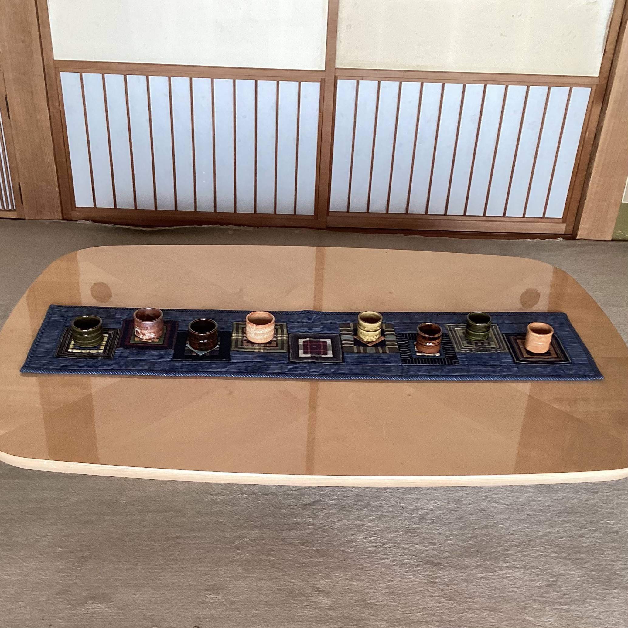 古布　藍しま　格子柄つなぎ　パッチワークのテーブルセンター