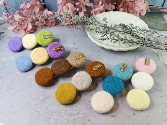 ムードポップスタイルの水玉模様ウールフェルトヘアピン 1枚目の画像