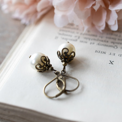 古典風格耳環，乳白色水晶珍珠耳環 第1張的照片