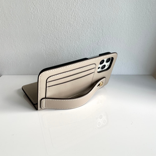 Gamuu 本革 手帳型 ハンドベルトつき 名入れ Iphoneケース 手帳型スマホケース 本革 名入れ可 カード収納 ハンドベルト付き