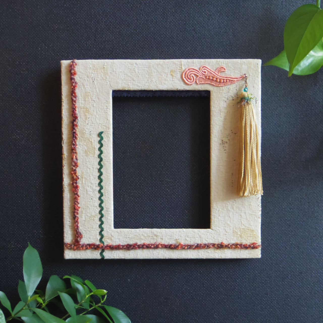 額縁 ＜そとがましかく ２L写真サイズ＞ 「no.5 壁」