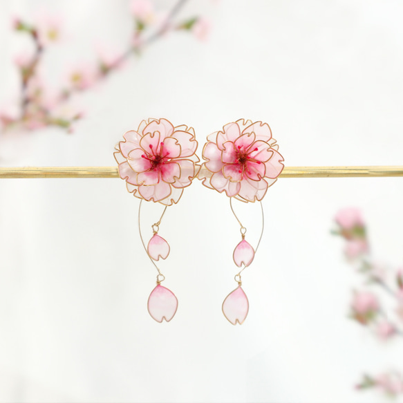 特集掲載」八重桜の舞耳飾り ピアス(その他) 樹脂の女 通販 特集掲載」八重桜の舞耳飾り ピアス(その他) 樹脂の女 通販