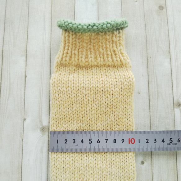 あったかウールの手編み靴下、カバー(黄色+緑)底面24×10.5cm『Creema限定』 2枚目の画像