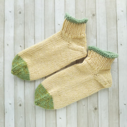 あったかウールの手編み靴下、カバー(黄色+緑)底面24×10.5cm『Creema限定』 1枚目の画像