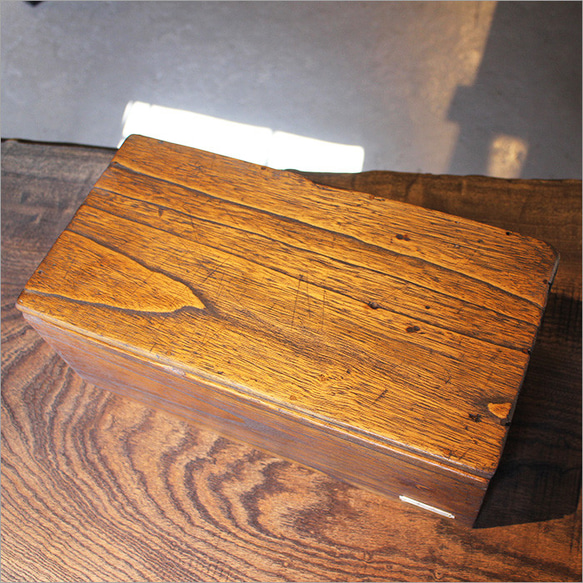 古材 小さい アンティーク 木箱 ふた付き ウッドボックス 収納ボックス 小物入れ ヴィンテージ家具 昭和レトロ 雑貨 3枚目の画像