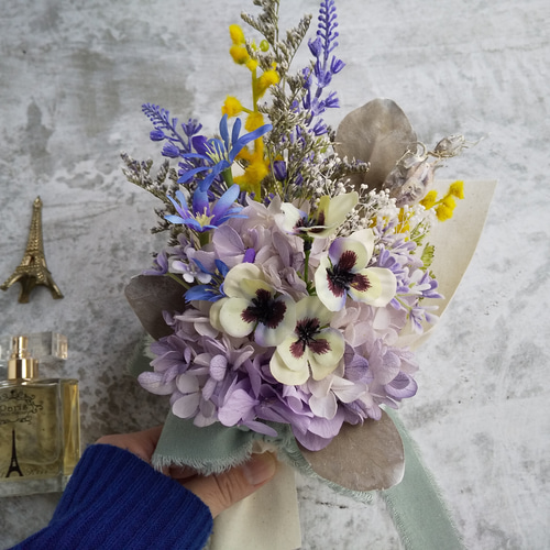 Swag bouquet＜sumire＞＊スミレ＊ビオラ＊スワッグ＊春＊ブーケ