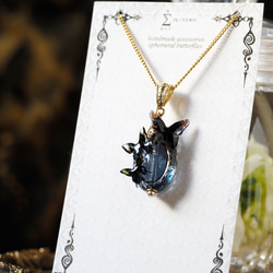 首飾り レトロな飴 宇宙空間 青蝶々を添えて〈ネックレス/チョーカー