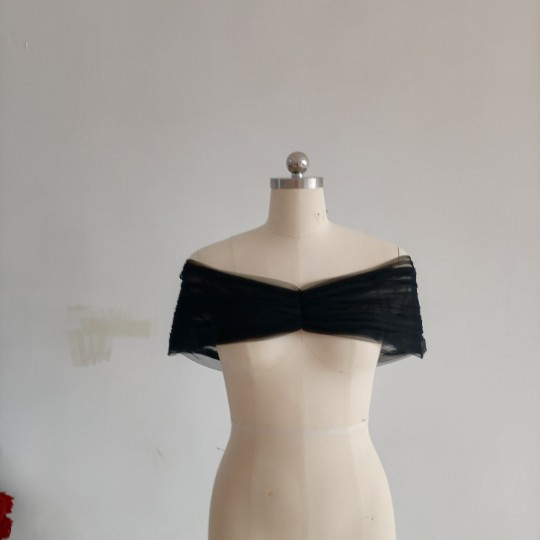 送料無料！カラードレス  オフショルダー　色直し　サイズ調整可能