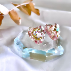 glass heart cherry blossoms moon Earrings 5枚目の画像