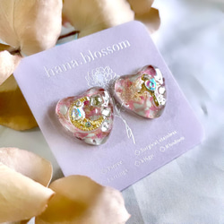 glass heart cherry blossoms moon Earrings 4枚目の画像
