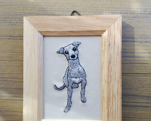 イタリアン・グレーハウンドの刺繍ブローチ イタグレ 犬 その他アート