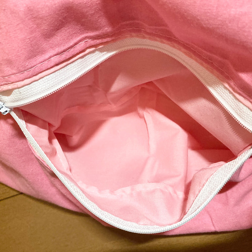 コーデのポイントになる桜ピンク\tLouisVuitton ショルダーバック コーデのポイントになる桜ピンクLouisVuitton ショルダーバック